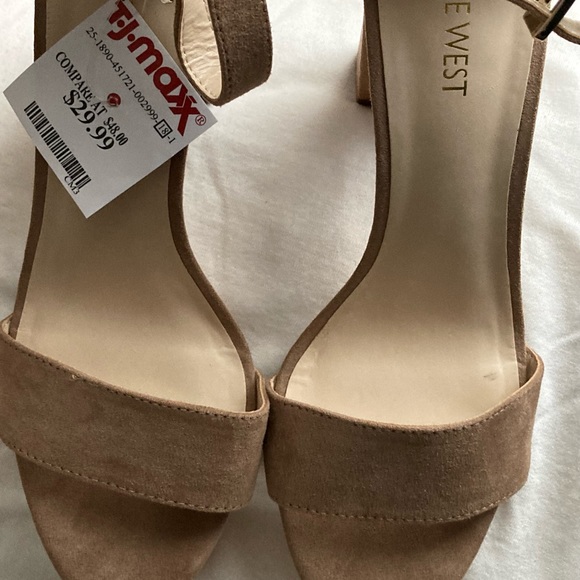 High heeled sandals size 8.5 - Picture 2 of 5